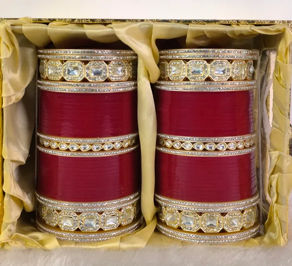 Blood_Red_Alloy,_Acrylic_Plastic_Bridal_Golden_Chooda_Set