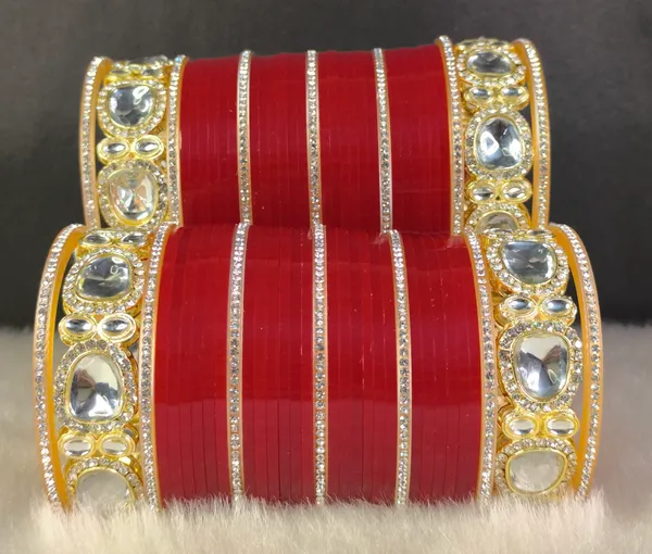 Blood_Red_Alloy,_Acrylic_Plastic_Bridal_Golden_Chooda_Set
