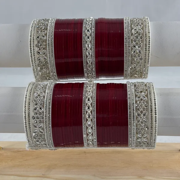 Blood_Red_Alloy,_Acrylic_Plastic_Bridal_Chooda_Set