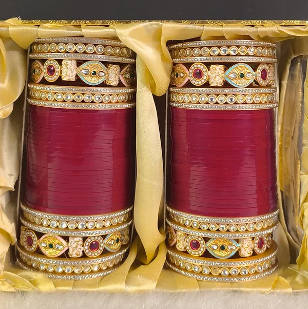 Blood_Red_Alloy,_Acrylic_Plastic_Bridal_Chooda_Set