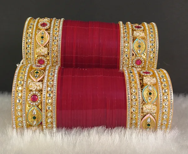 Blood_Red_Alloy,_Acrylic_Plastic_Bridal_Chooda_Set