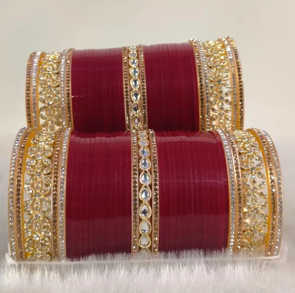Blood_Red_Alloy,_Acrylic_Plastic_Bridal_Golden_Chooda_Set