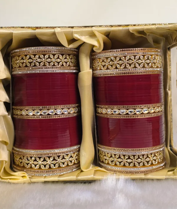 Blood_Red_Alloy,_Acrylic_Plastic_Bridal_Golden_Chooda_Set