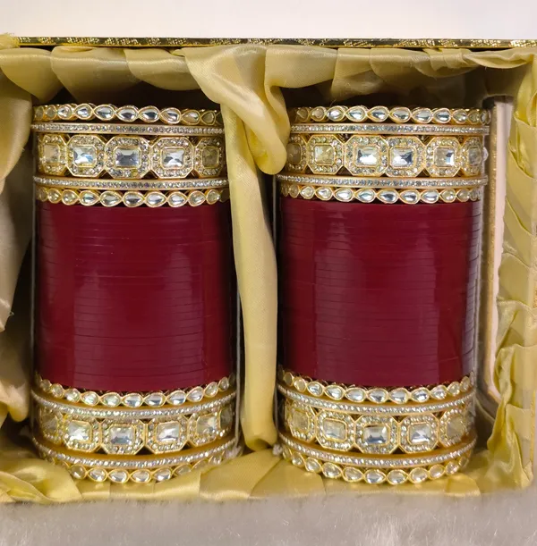 Blood_Red_Alloy,_Acrylic_Plastic_Bridal_Golden_Chooda_Set