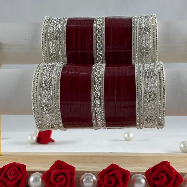 Blood_Red_Alloy,_Acrylic_Plastic_Bridal_Chooda_Set