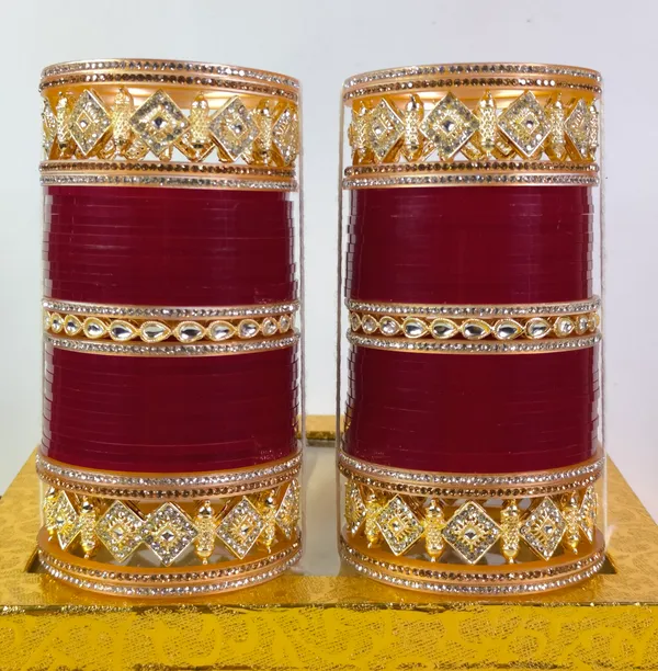 Blood_Red_Alloy,_Acrylic_Plastic_Bridal_Golden_Chooda_Set