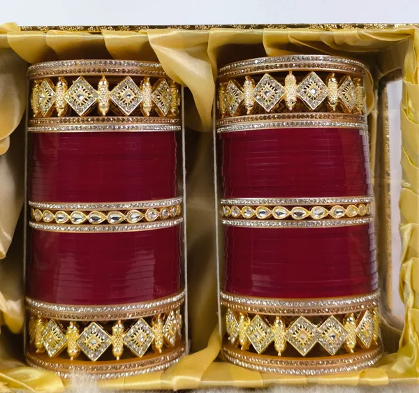 Blood_Red_Alloy,_Acrylic_Plastic_Bridal_Golden_Chooda_Set