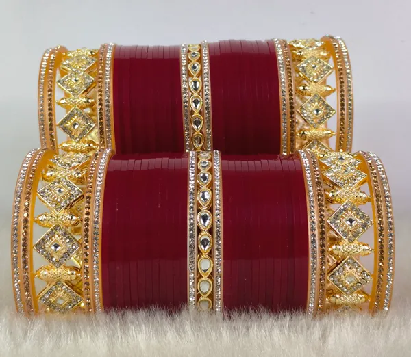 Blood_Red_Alloy,_Acrylic_Plastic_Bridal_Golden_Chooda_Set