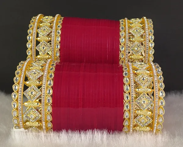 Blood_Red_Alloy,_Acrylic_Plastic_Bridal_Golden_Chooda_Set