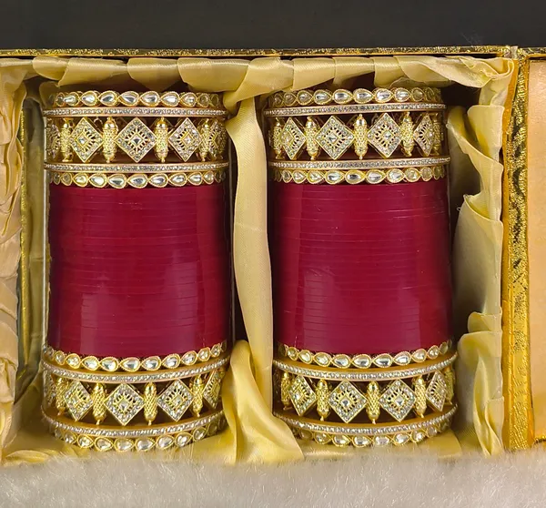 Blood_Red_Alloy,_Acrylic_Plastic_Bridal_Golden_Chooda_Set