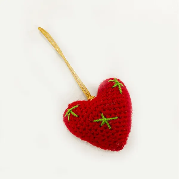 Red_Woolen_Toys_Home_Decor