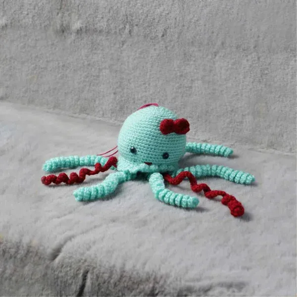 Green_Woolen_Toys_Home_Decor