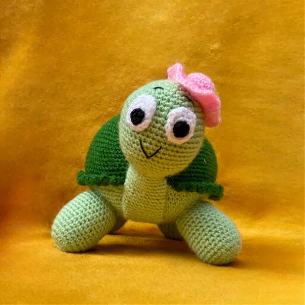 Green_Woolen_Toys_Home_Decor