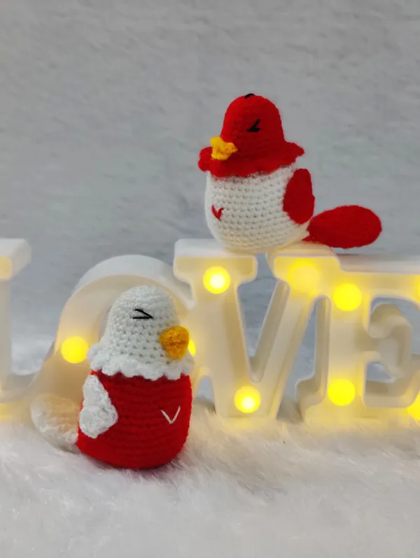 Red_Woolen_Toys_Home_Decor