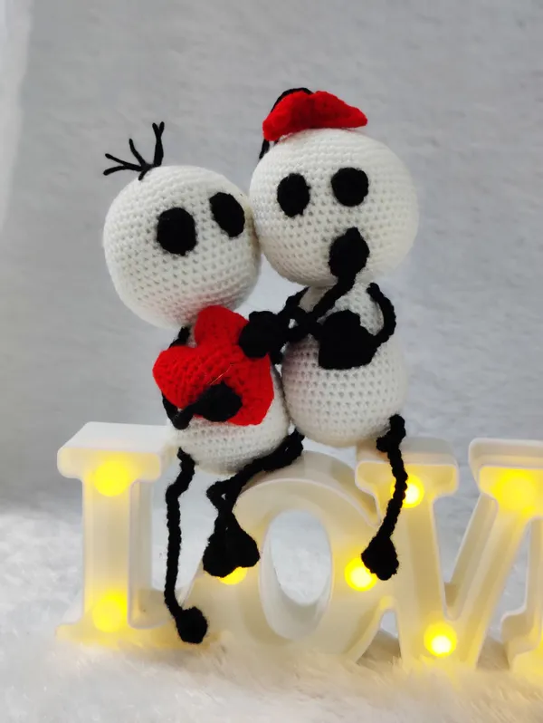 White_Woolen_Toys_Home_Decor