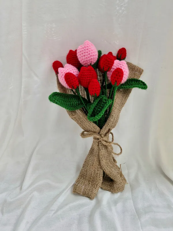 Red_Woolen_Flowers_Home_Decor