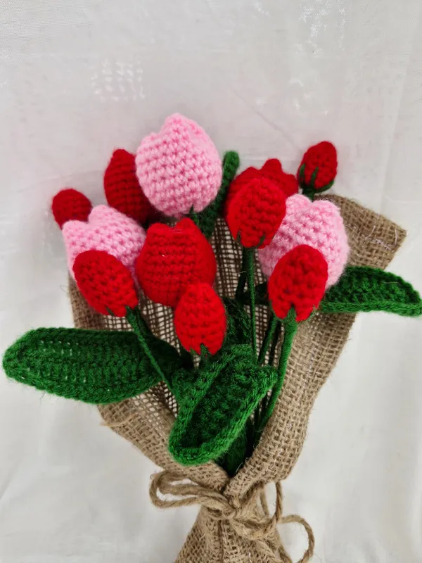 Red_Woolen_Flowers_Home_Decor