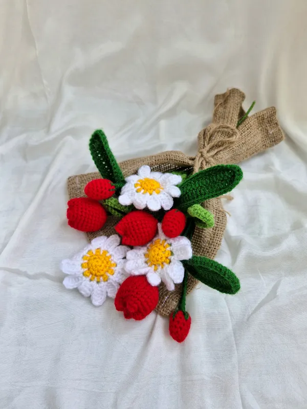 White_Woolen_Flowers_Home_Decor