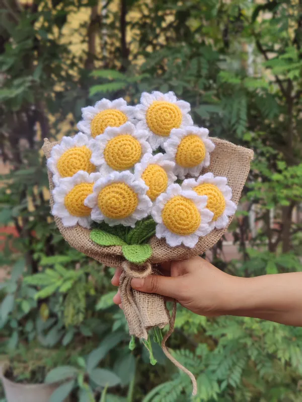 White_Woolen_Flower_For_Home_Decor