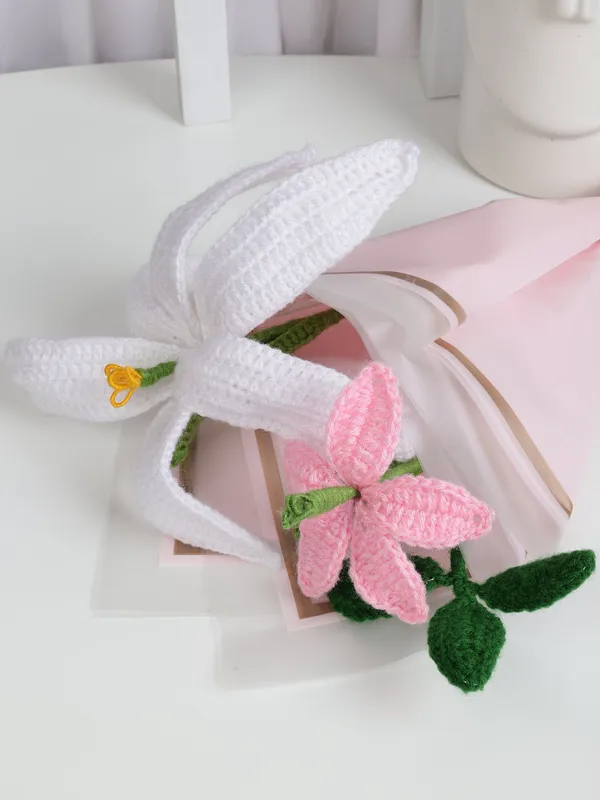 White_Woolen_Flower_For_Home_Decor