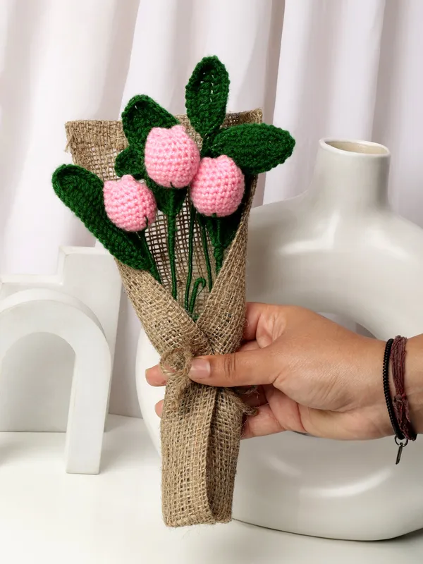Pink_Woolen_Flower_For_Home_Decor