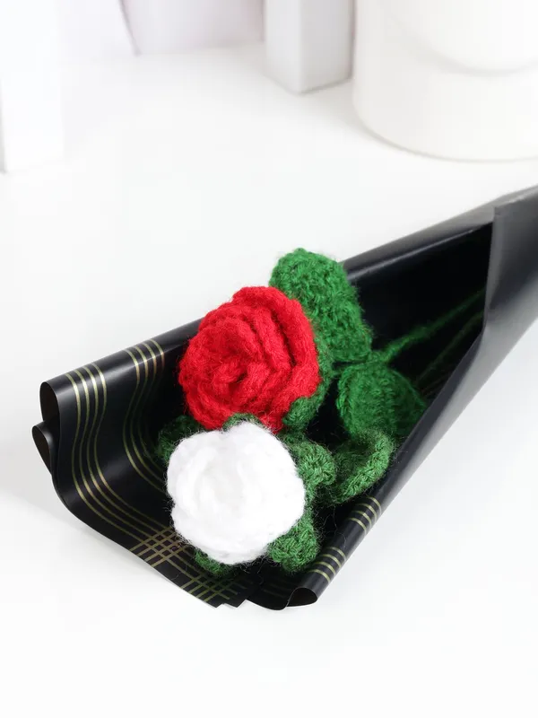 Red_Woolen_Flower_For_Home_Decor