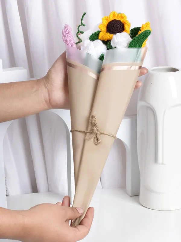 White_Woolen_Flower_For_Home_Decor