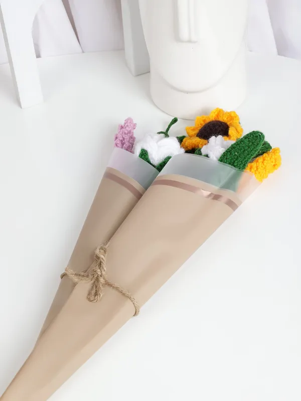 White_Woolen_Flower_For_Home_Decor