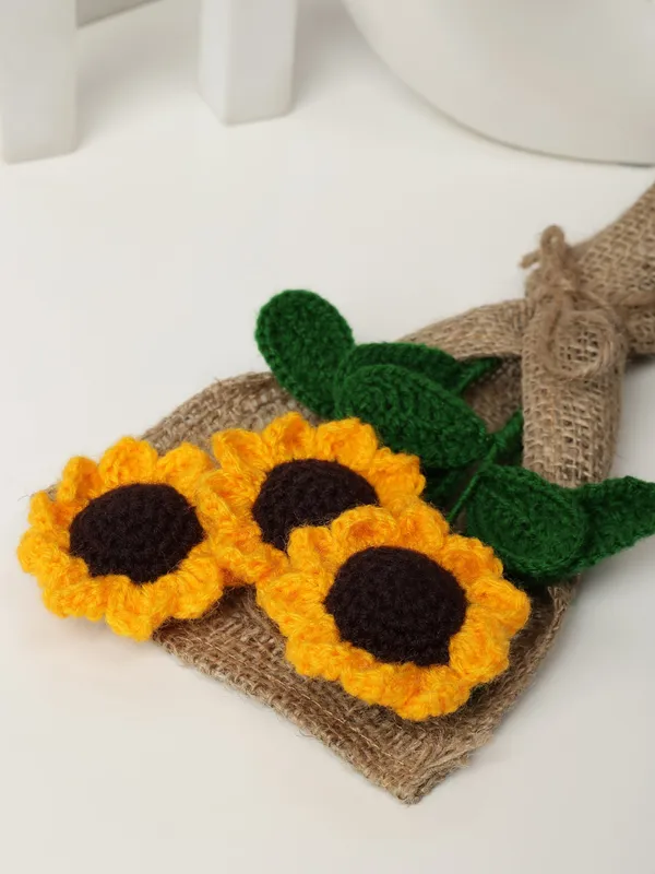 Yellow_Woolen_Soft_Handmade_Sunflower_Bouquet_For_Home_Decor_&_Decorations