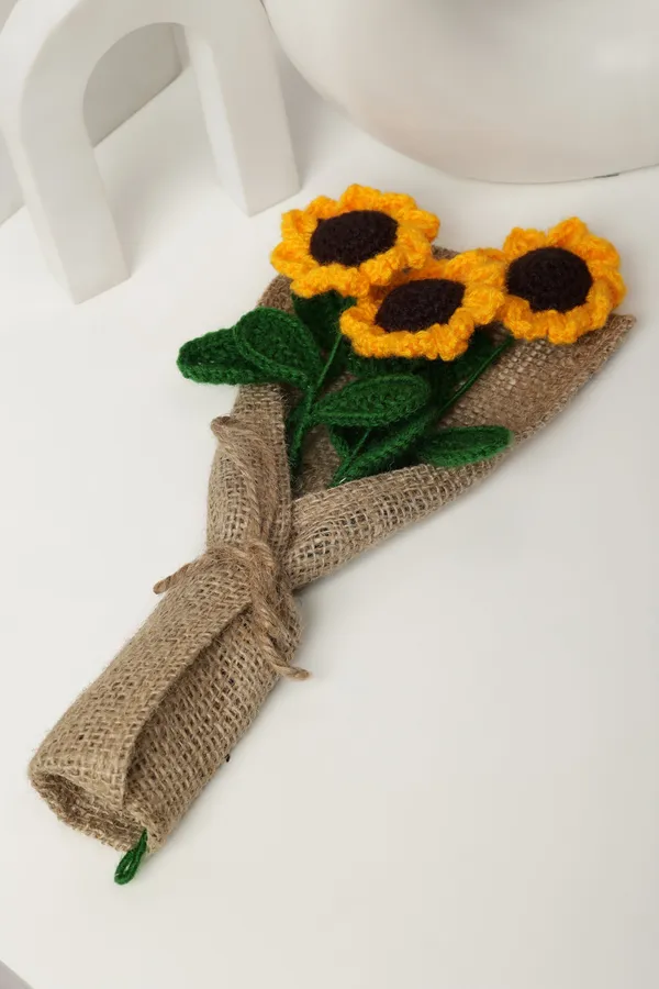 Yellow_Woolen_Soft_Handmade_Sunflower_Bouquet_For_Home_Decor_&_Decorations