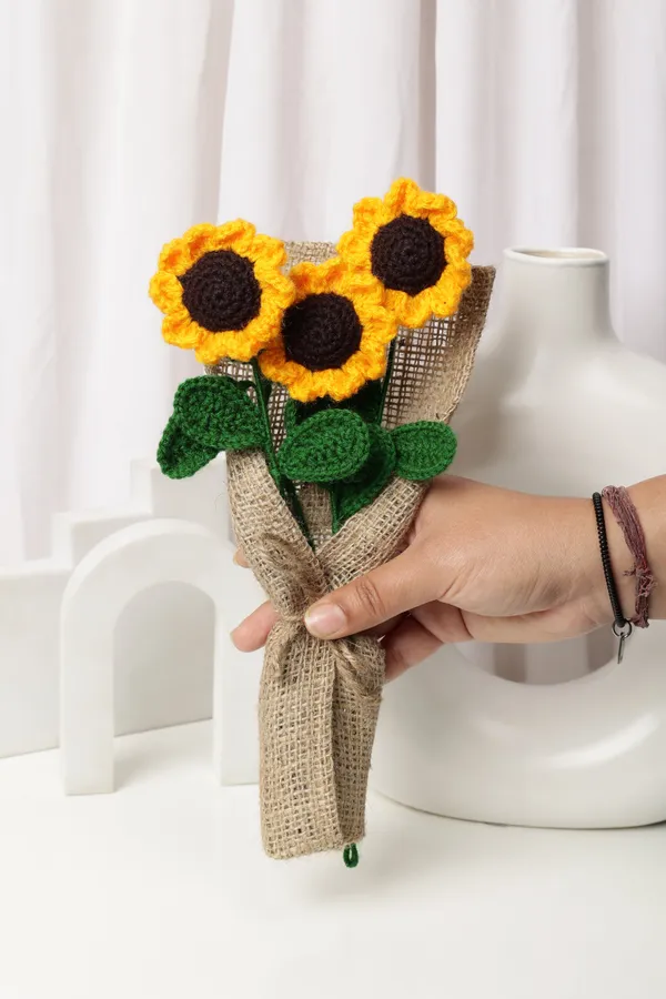 Yellow_Woolen_Soft_Handmade_Sunflower_Bouquet_For_Home_Decor_&_Decorations