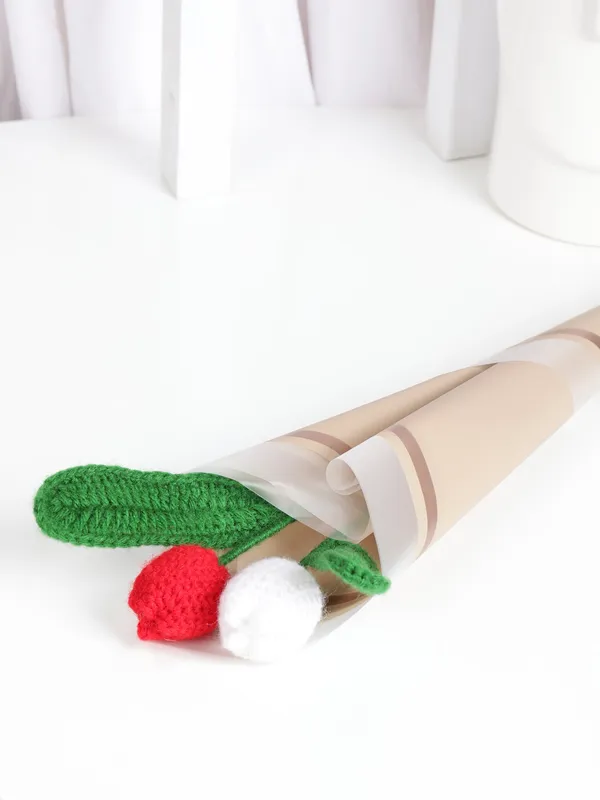 White_Woolen_Flower_For_Home_Decor