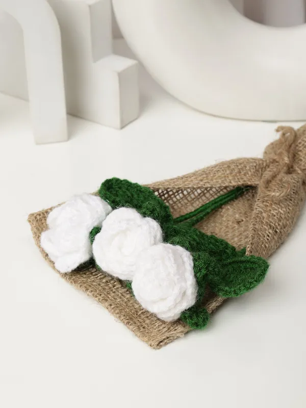 White_Woolen_Flower_For_Home_Decor
