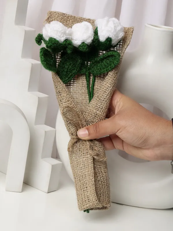 White_Woolen_Flower_For_Home_Decor