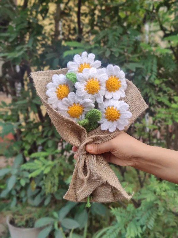 White_Woolen_Flowers_Home_Decor
