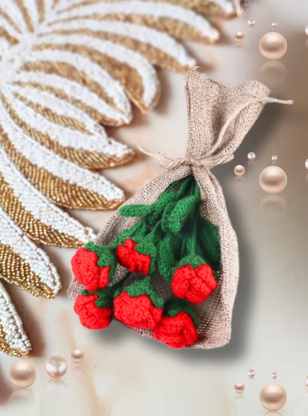 Red_Woolen_Flowers_Home_Decor