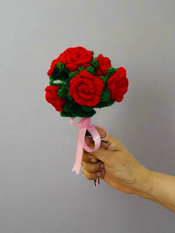 Red_Woolen_Flowers_Home_Decor