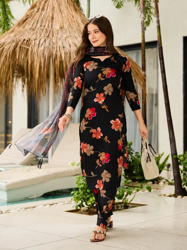 Black_Floral_Printed_Silk_Blend_Kurta_With_Pant_&_Dupatta_Set_|_For_Women