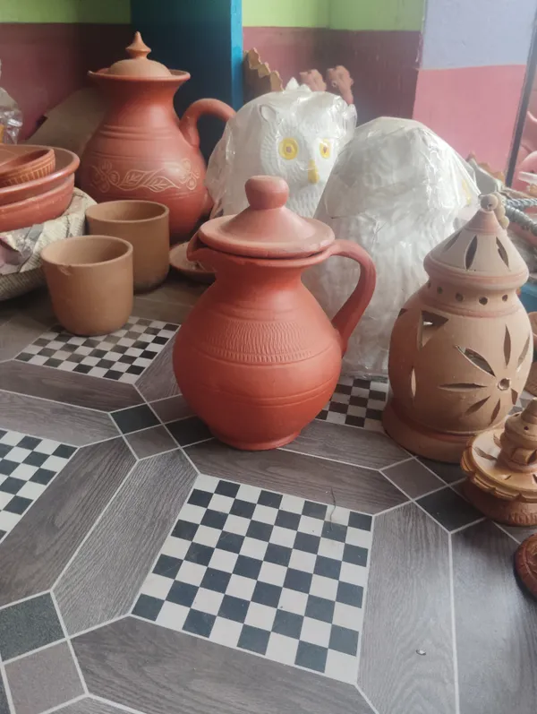 Brown_Terracotta_Clay_Pottery_Set_For_Indoor