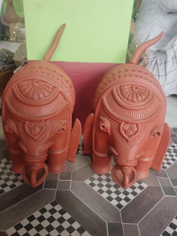 Brown_Terracotta_Clay_Elephant_Figurines_For_Indoor