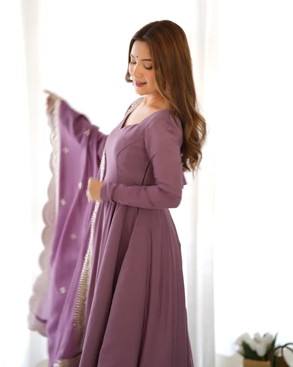 Mauve_Heavy_Pure_Romansilk_Chanderi_Fabric_Anarkali_For_Women_Fully_Stitched