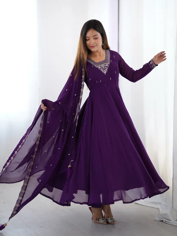 Purple_Heavy_Pure_Soft_Fox_Georgette_Kurta_Set_For_Women
