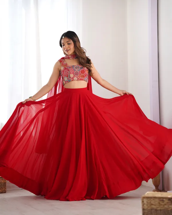 PRESENTING_NEW_PURE_SOFT_FOX_GEORGETTE_BLOOMING_FABRIC_LEHENGHA_CHOLI_FULLY_STTICHED,_WITH_FANCY_BLOUSE_FULLY_STTICHED_WITH_DUPPTA_COMPLETE_READY_TO_WEAR