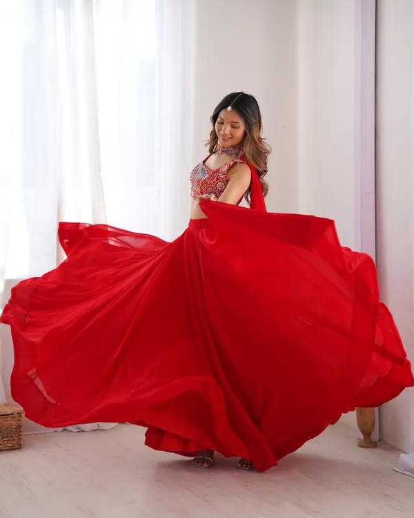 PRESENTING_NEW_PURE_SOFT_FOX_GEORGETTE_BLOOMING_FABRIC_LEHENGHA_CHOLI_FULLY_STTICHED,_WITH_FANCY_BLOUSE_FULLY_STTICHED_WITH_DUPPTA_COMPLETE_READY_TO_WEAR