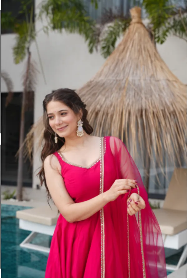 Pink_Heavy_Pure_Roman_Silk_Chanderi_Fabric_Kurta_Set_For_Women