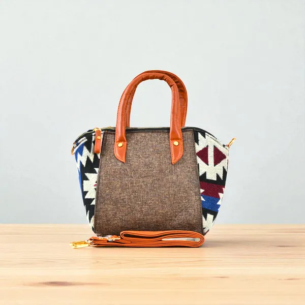 Black_Sling_Bag_For_Women