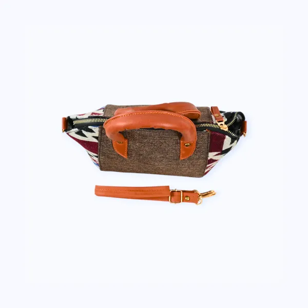 Black_Sling_Bag_For_Women