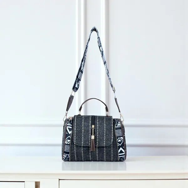 Black_Casual_Sling_Bag_For_Women_|_Premium_Quality_Sling_Bag_For_Daily_Use