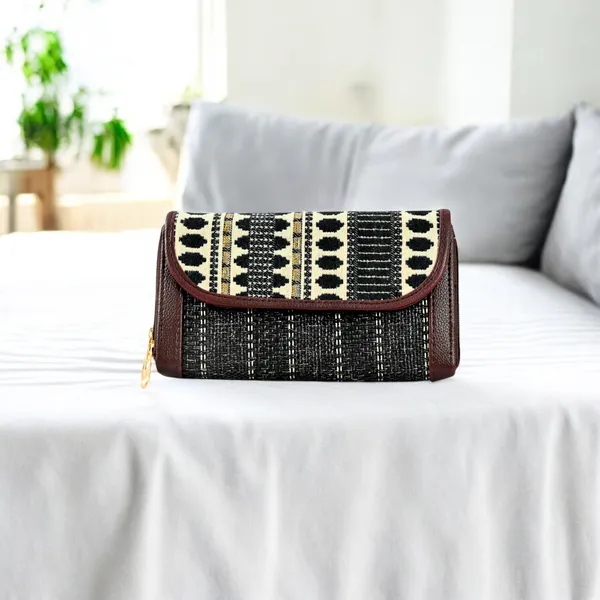 Black_Casual_Wallet_For_Women