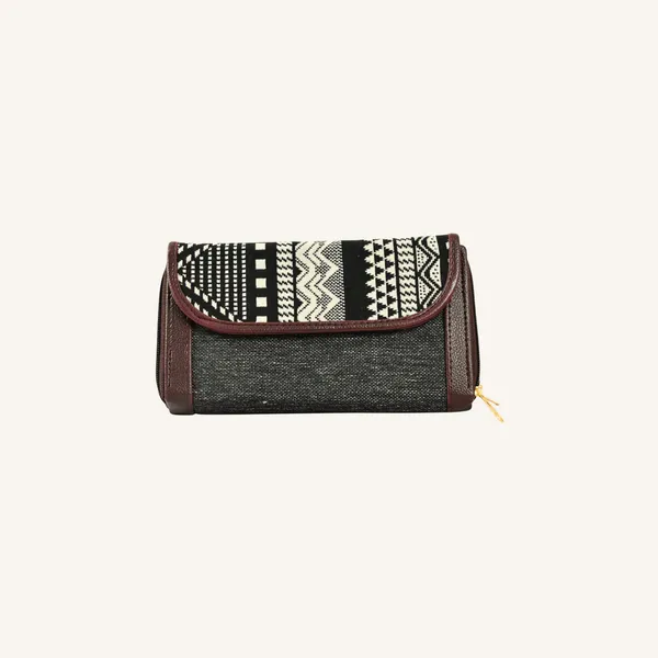 Brown_Casual_Wallet_For_Women